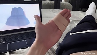 Hd Video Of Arab Step Mom Helping Her Stepson With Broken Arms